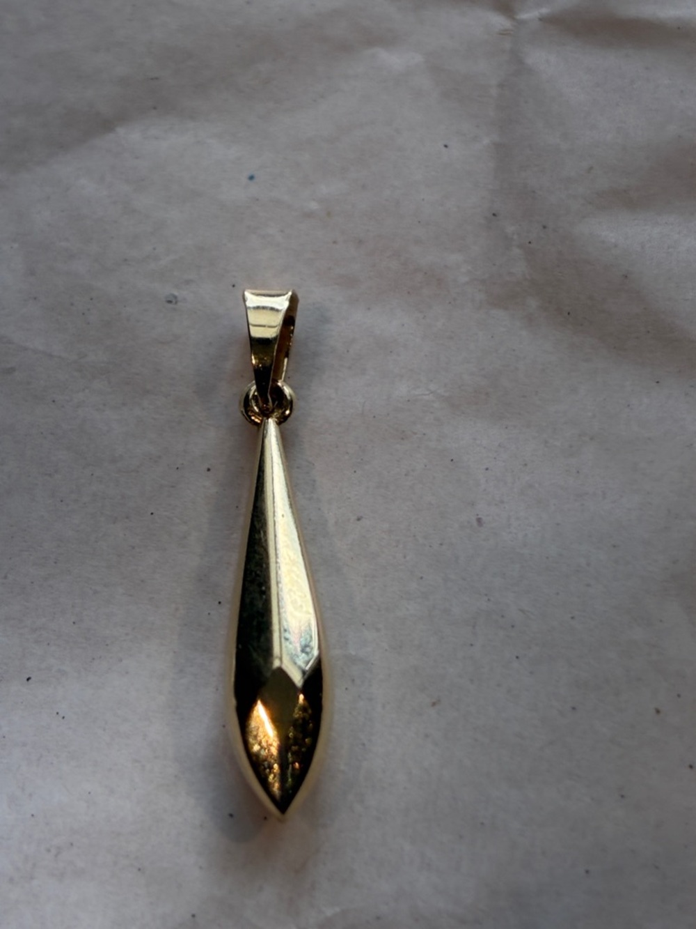 14K Gold Teardrop Pendant Long Drop Charm. .50 grams